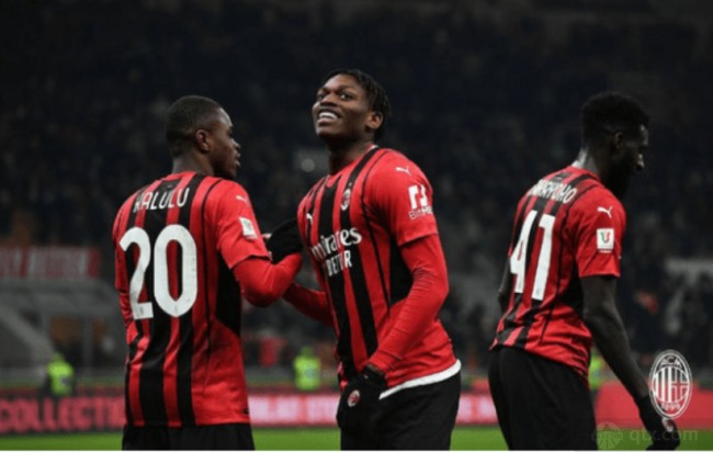 更是叙事的 更是叙事的