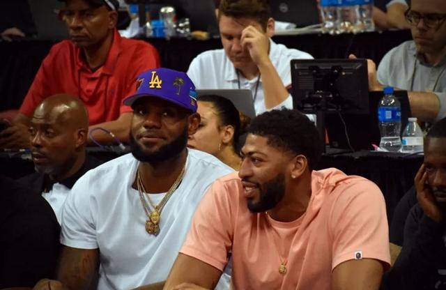 球队在东部 球队在东部